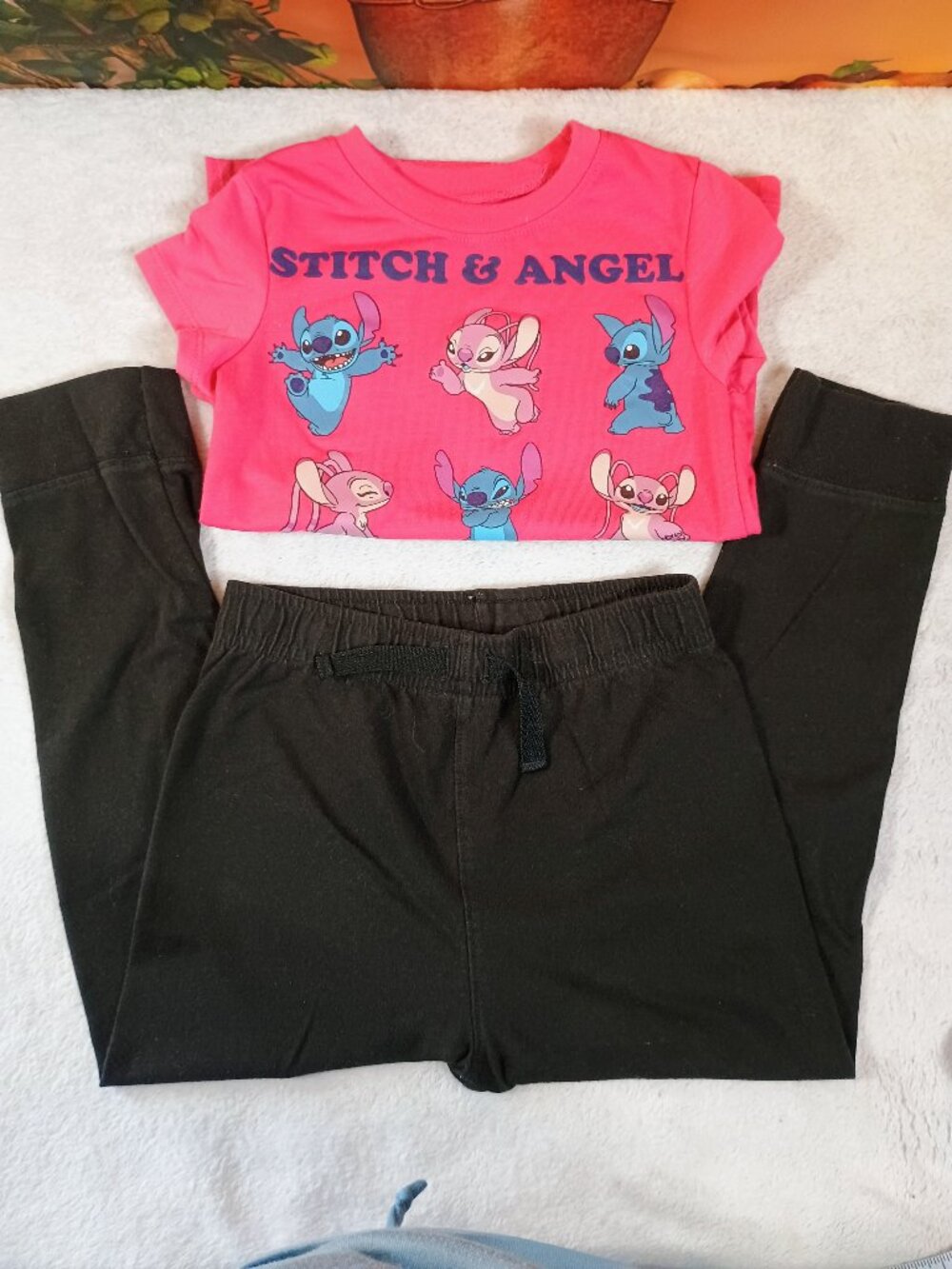 EUC Bundle-2pc Girls Disney Stitch Pink Shirt Sz 5 & Black Jogger Pants 5T Set